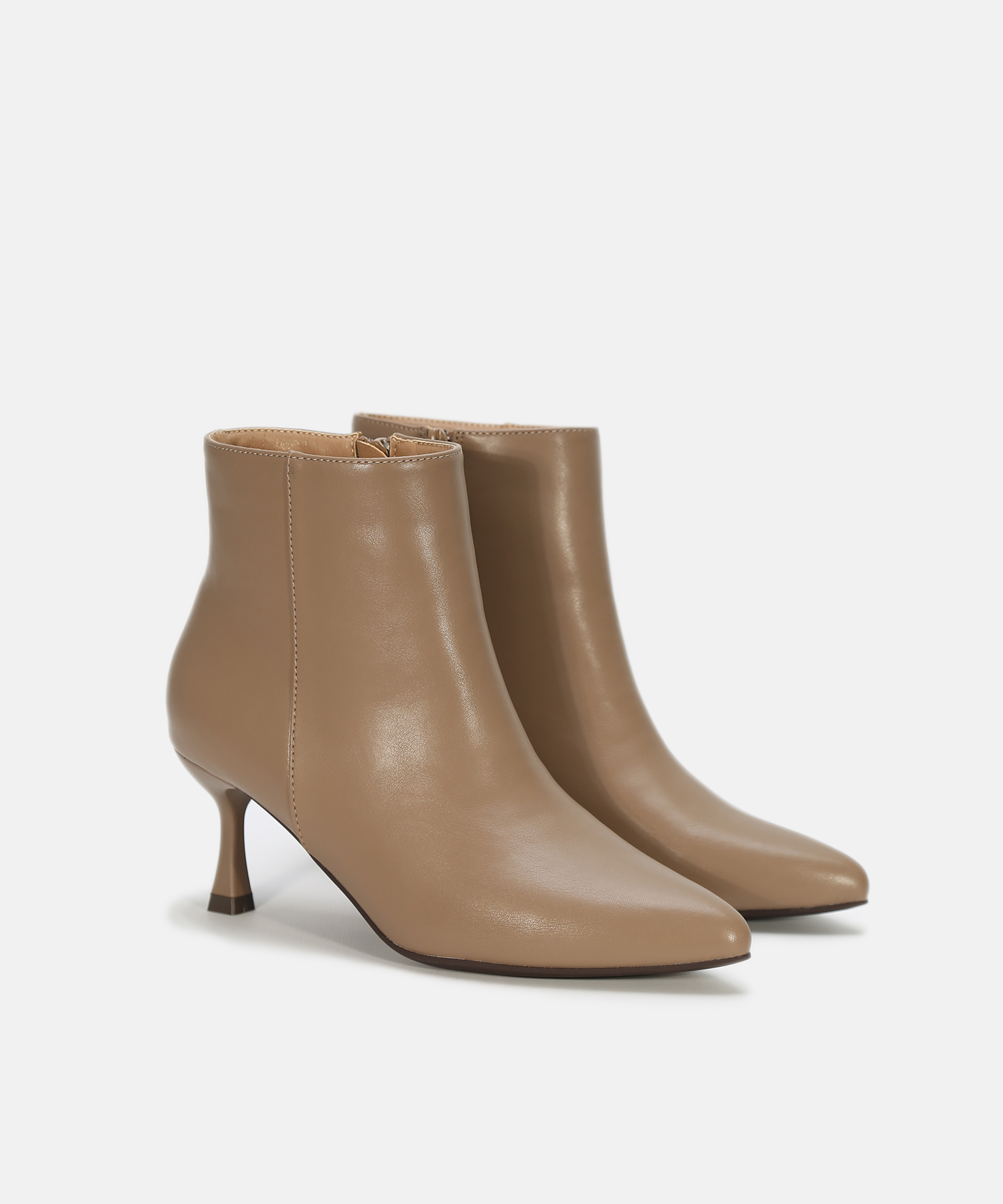 Botines tac&oacute;n fino image number null